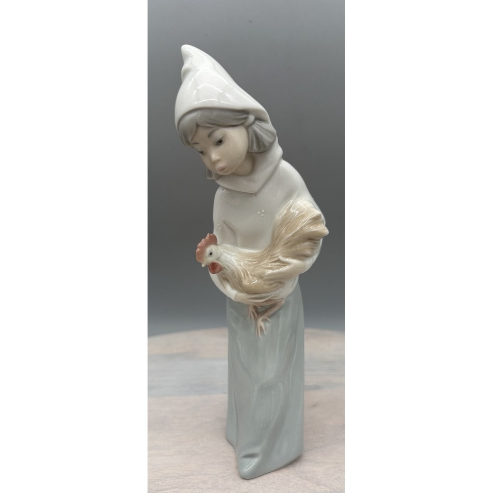 Vintage Lladro Figurine Shepherdess with Rooster 2001 Retired 4677 Made in Spain